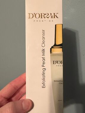 D'OR24K Exfoliating Pearl Milk Cleanser - Cream/Gold